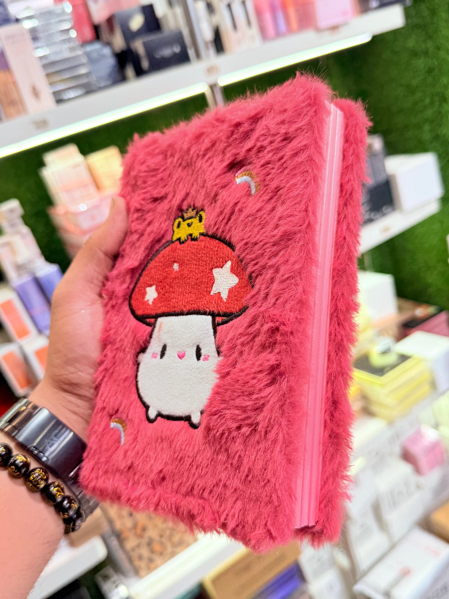 Reddish Cutest Kawaii Makeup Book - 5 Page