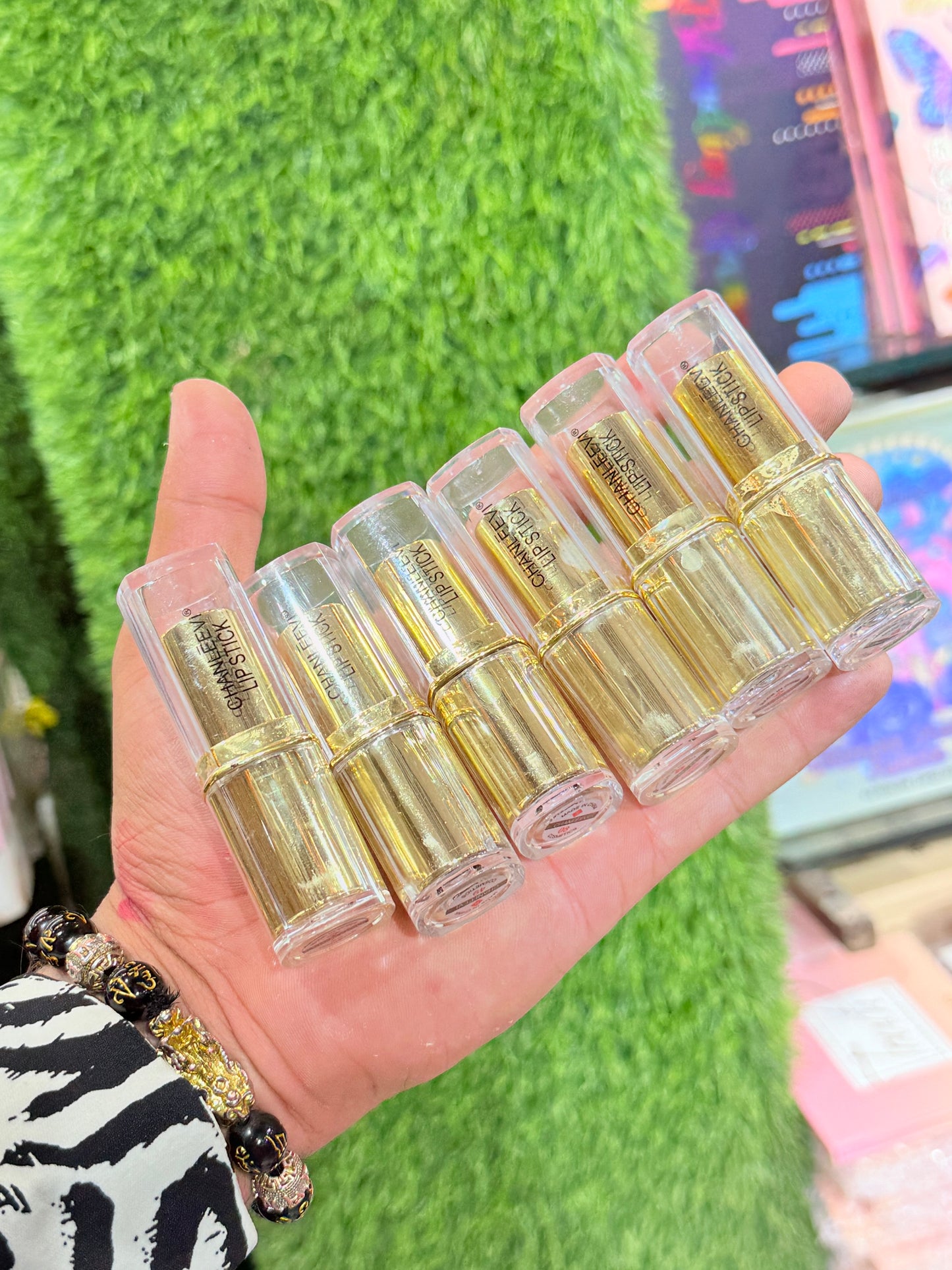 SALE - 6 Lippers @199/-