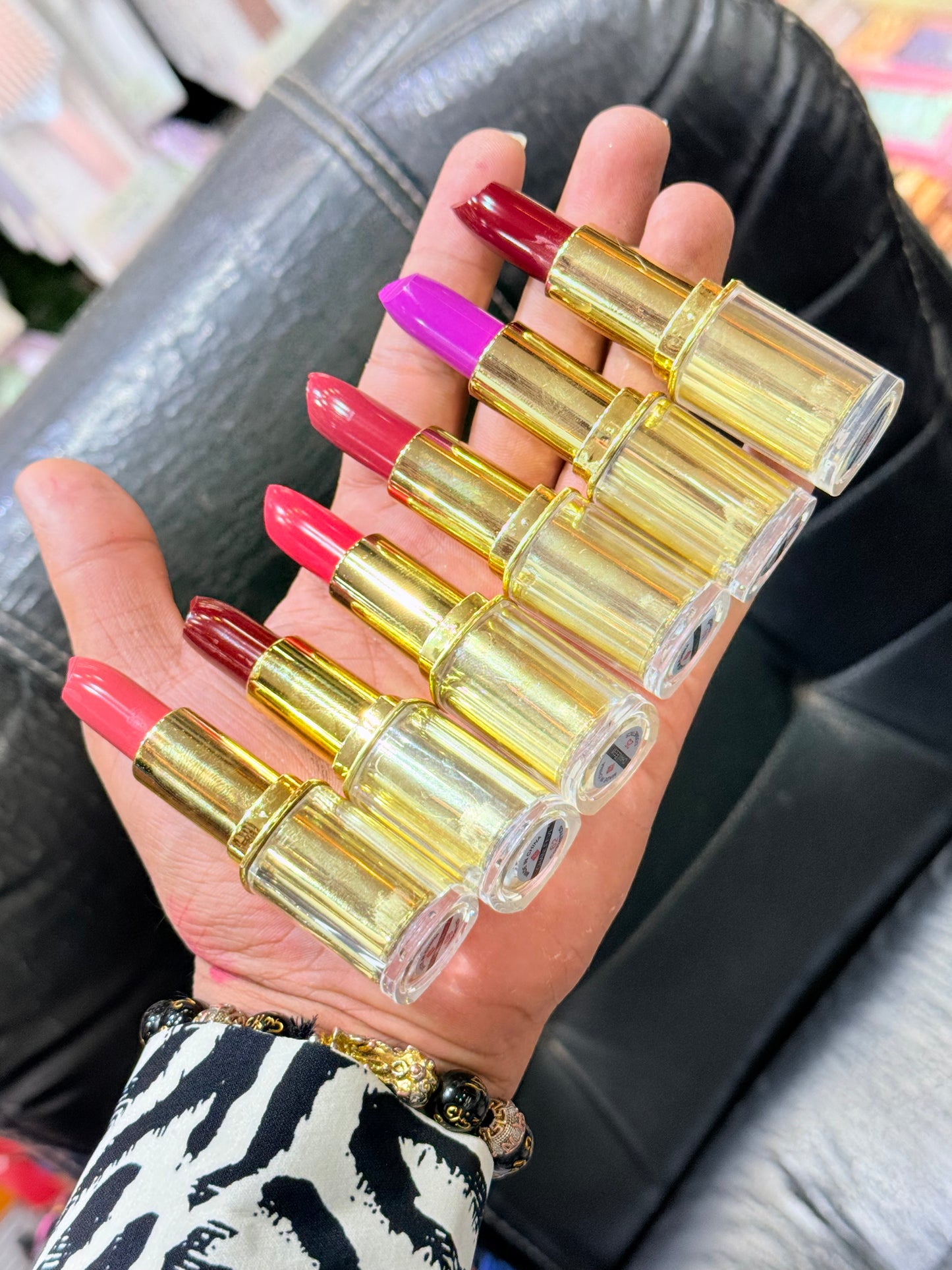 SALE - 6 Lippers @199/-