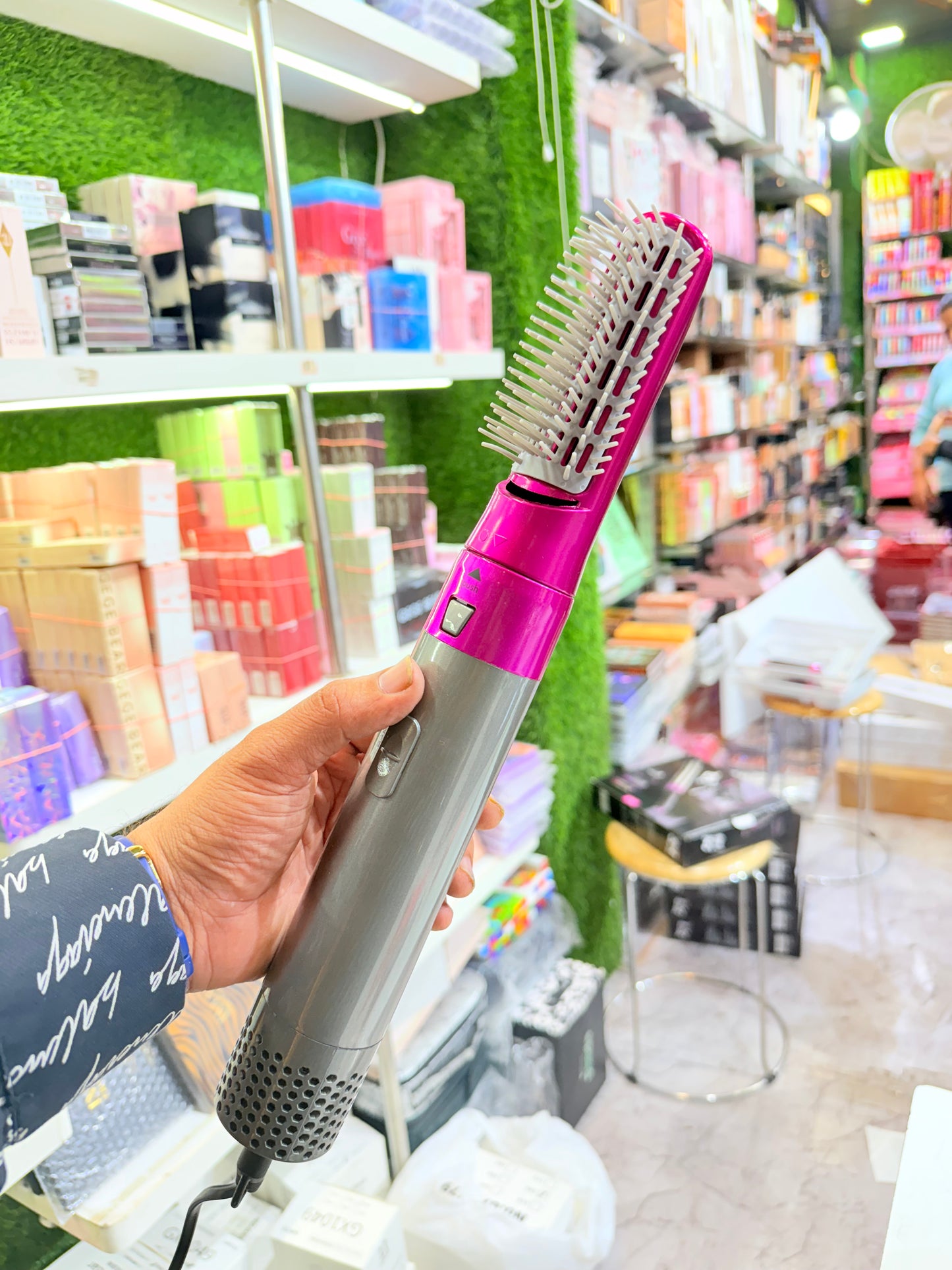 Viral 5in1 Blow Dryer Brush- KARWA SPECIAL DELIVERY 6-9 DAYS