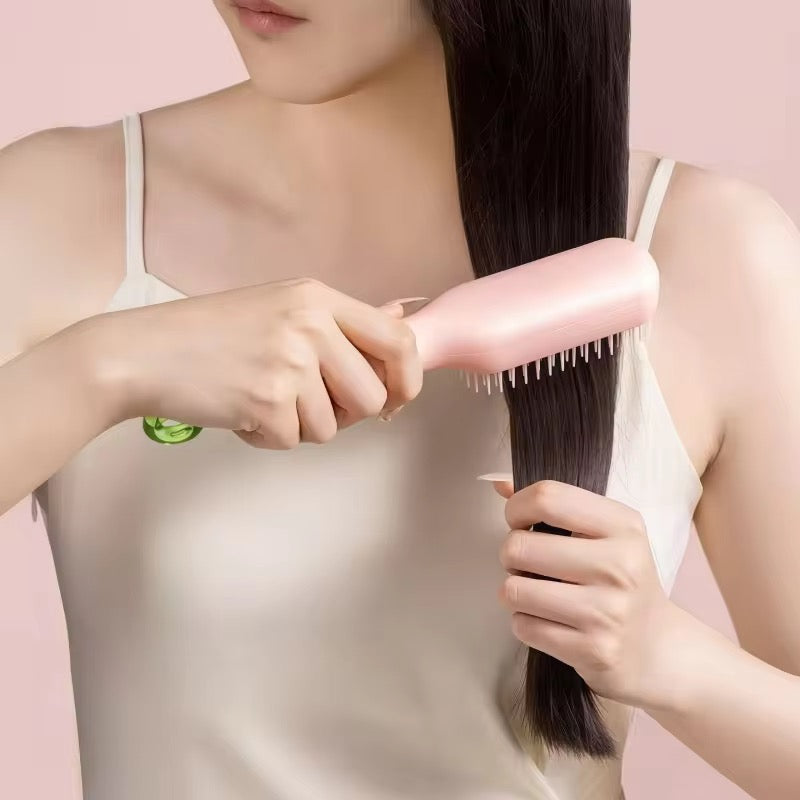 Self Cleaning Hair Brushes 🥰