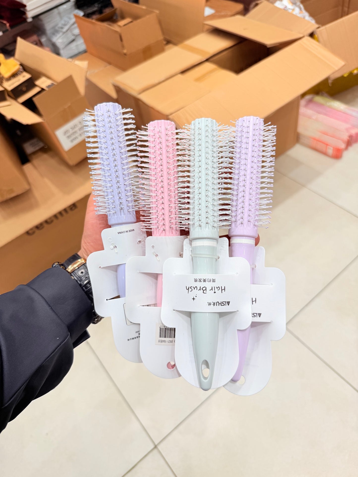 ✨ Pastel Round Hair Brush – Pack of 4 ✨