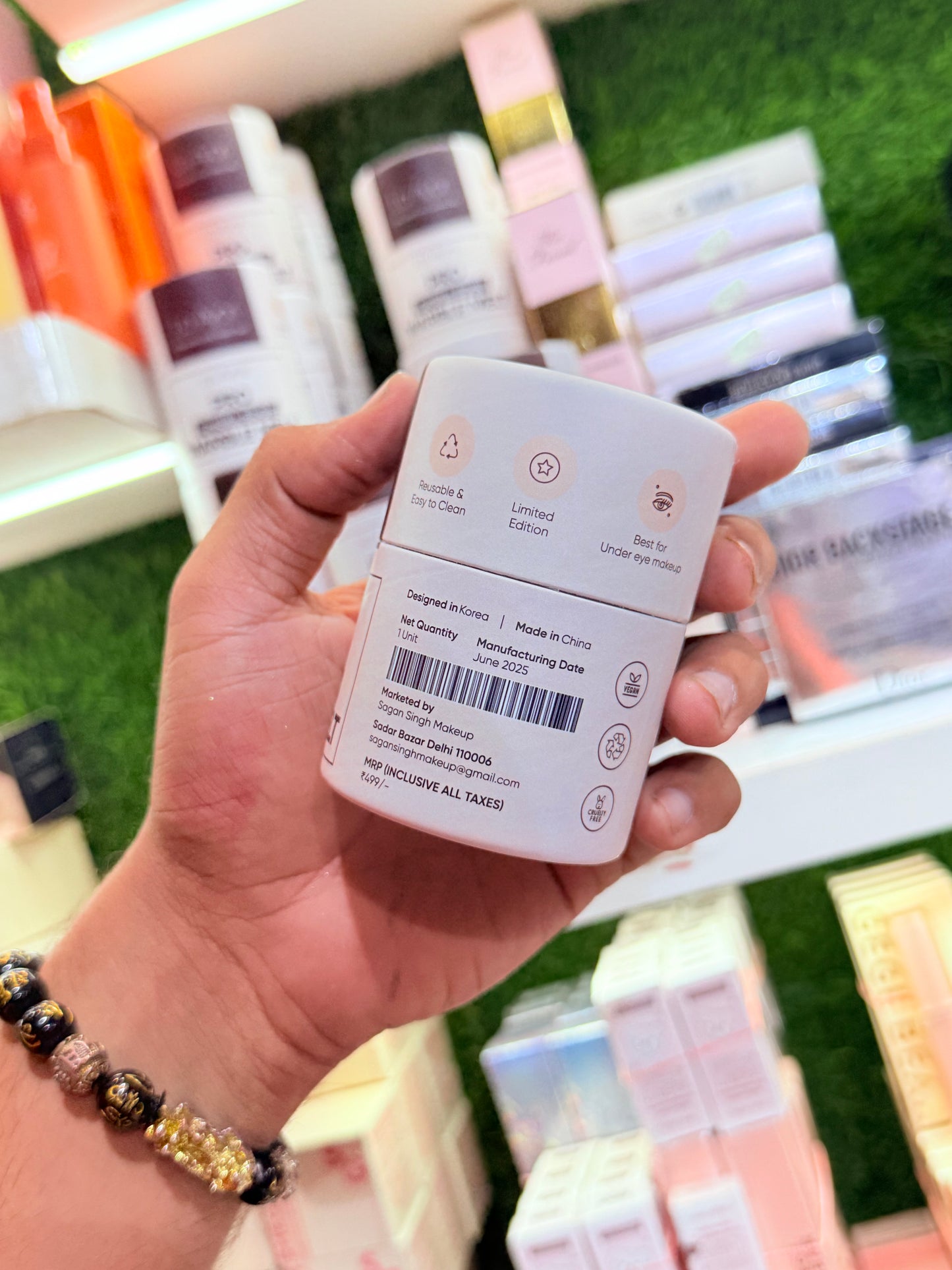 Ayori Pro Beauty Blender - By Sagansinghmakeup