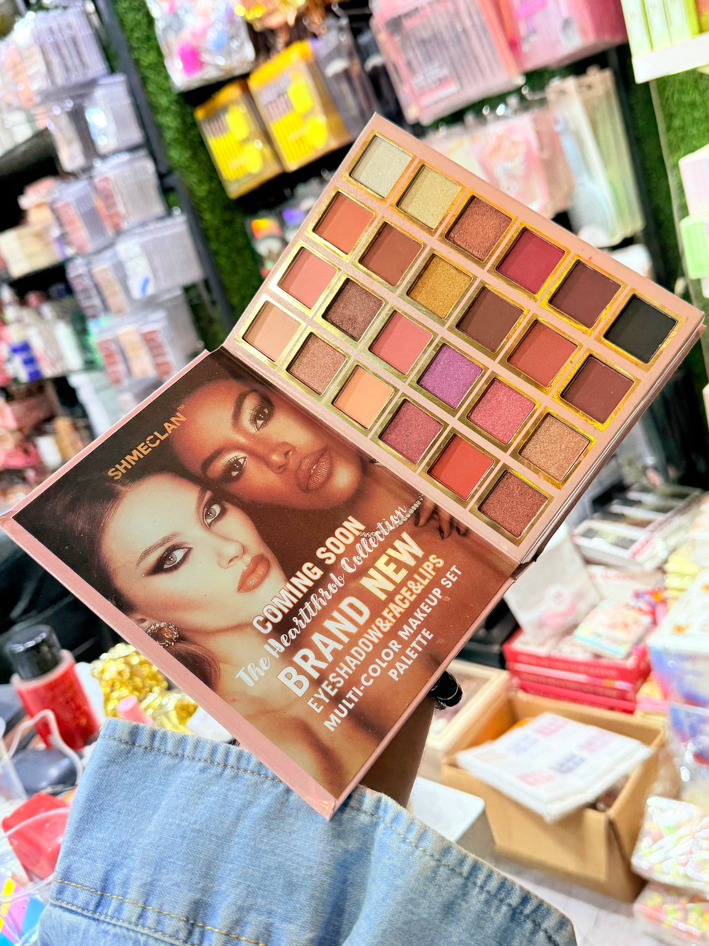 VIRAL MAKEUP BOOK - 5 PAGE