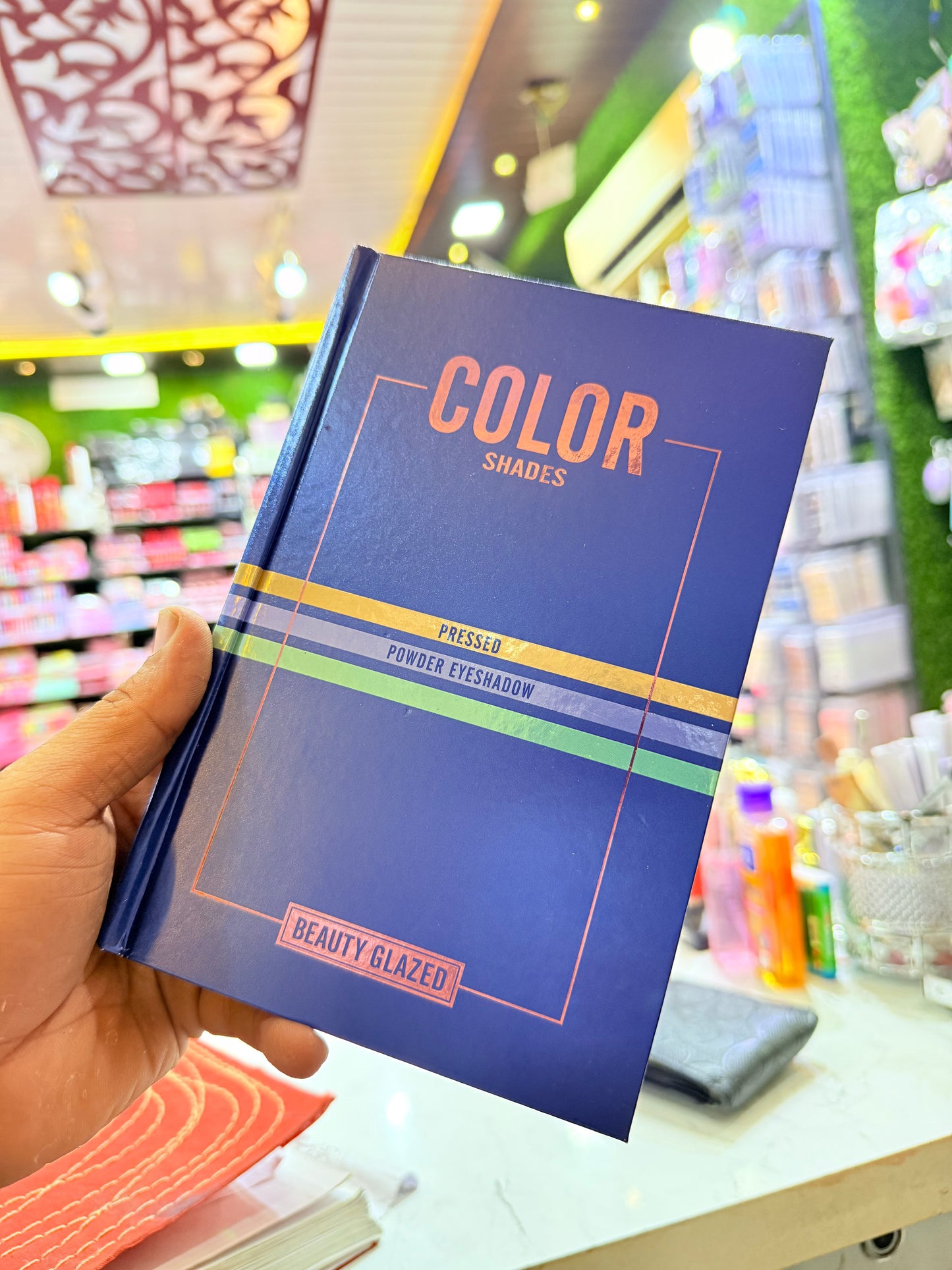 Color Book 3 Page Eyeshadow
