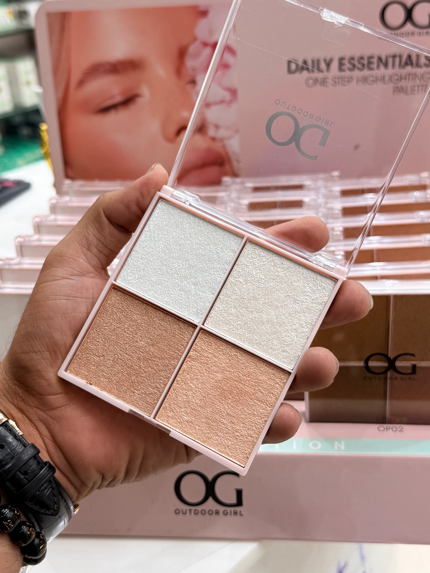 OG PROFESSIONAL HIGHLIGHTER PALLETE