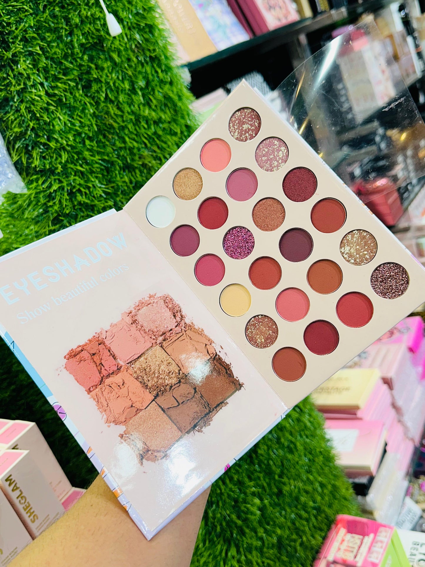 SAGANSINGHMAKEUP Viral Makeup Book - 4 Page