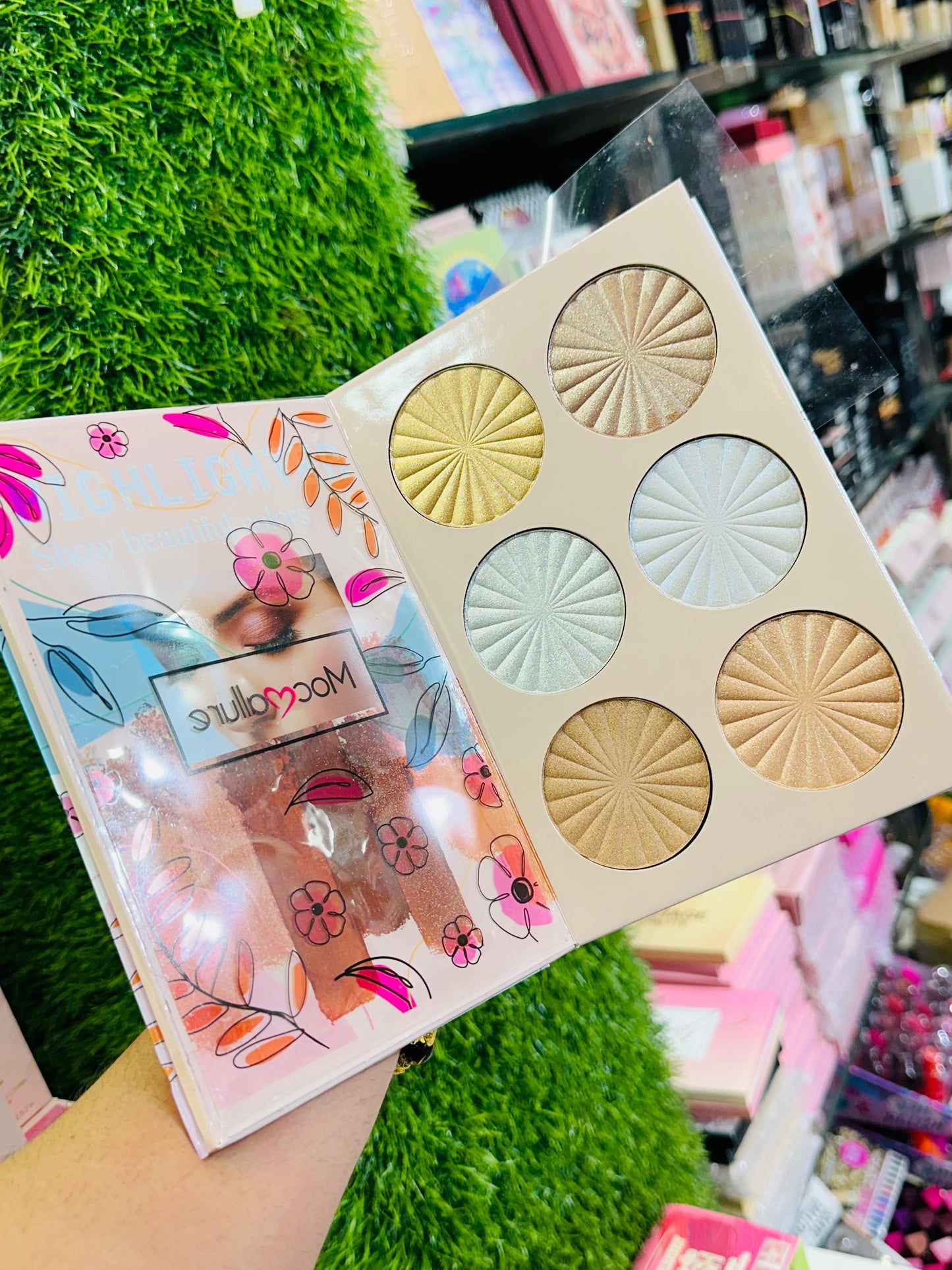 SAGANSINGHMAKEUP Viral Makeup Book - 4 Page