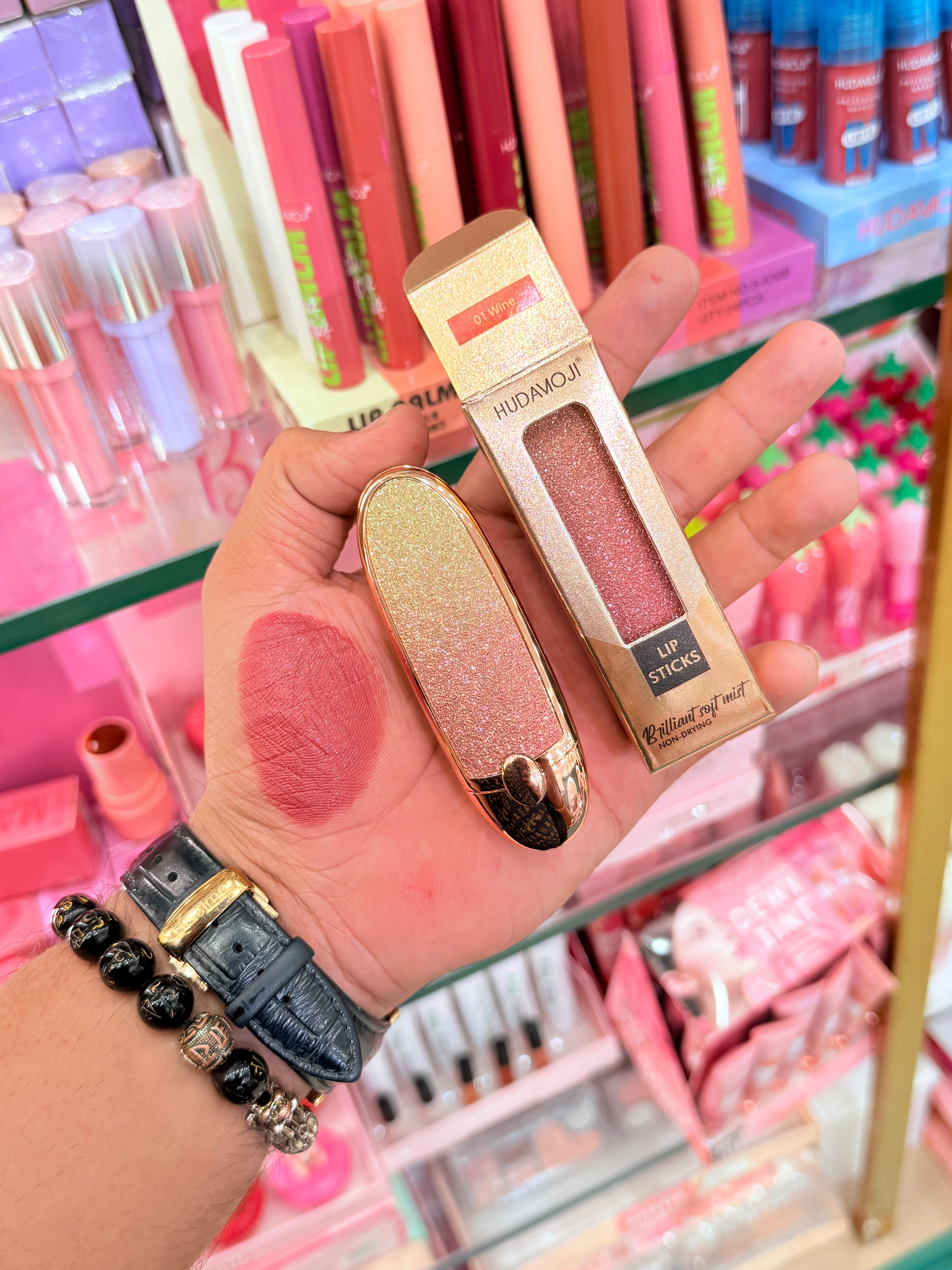 Hudamoji Diamond Glow Lipstick – Lucky Mirror Edition (Only If You’re Lucky!)