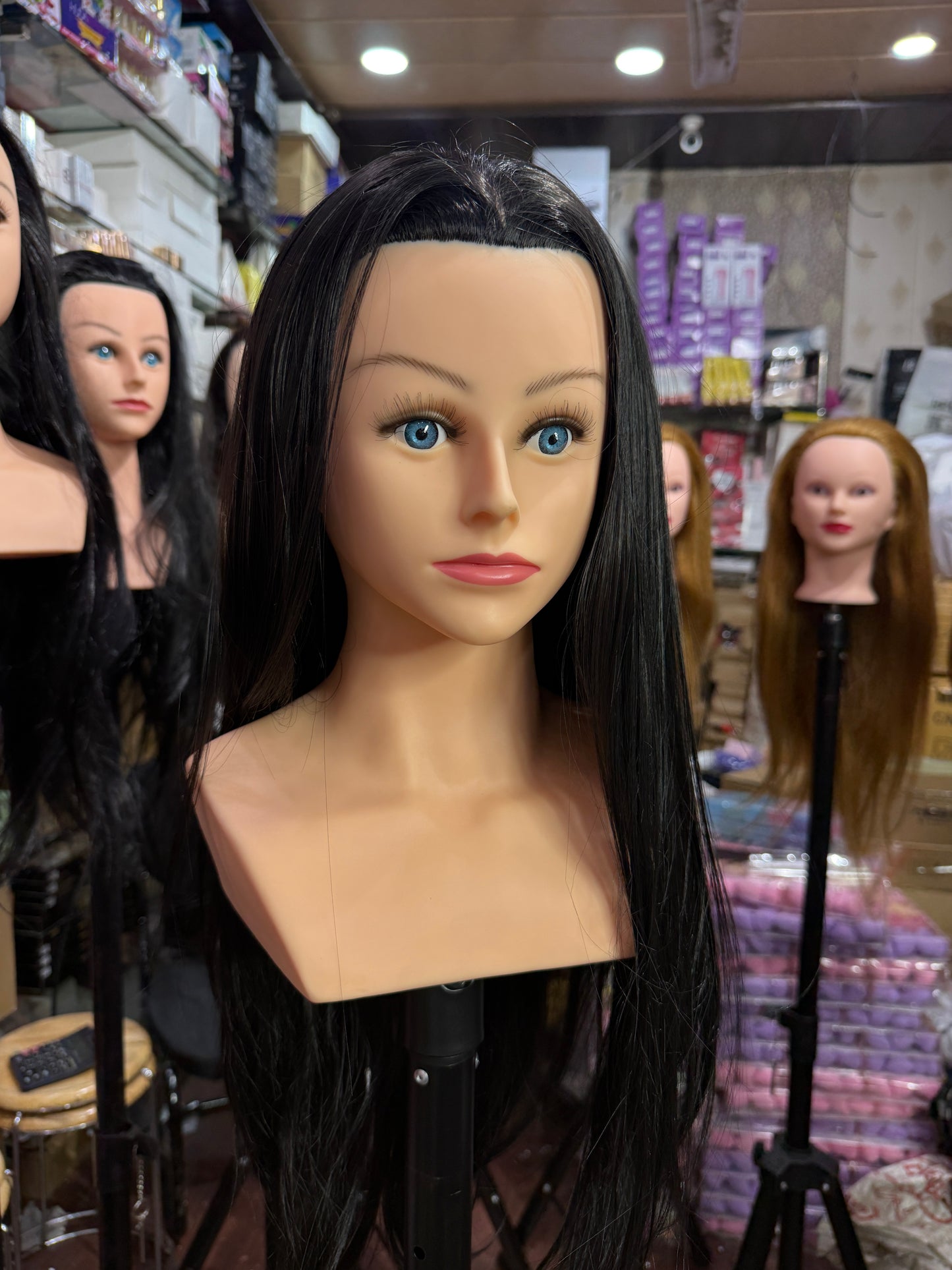 Shoulder Hair Dummy (Blue Eyes) Ratio 75-25