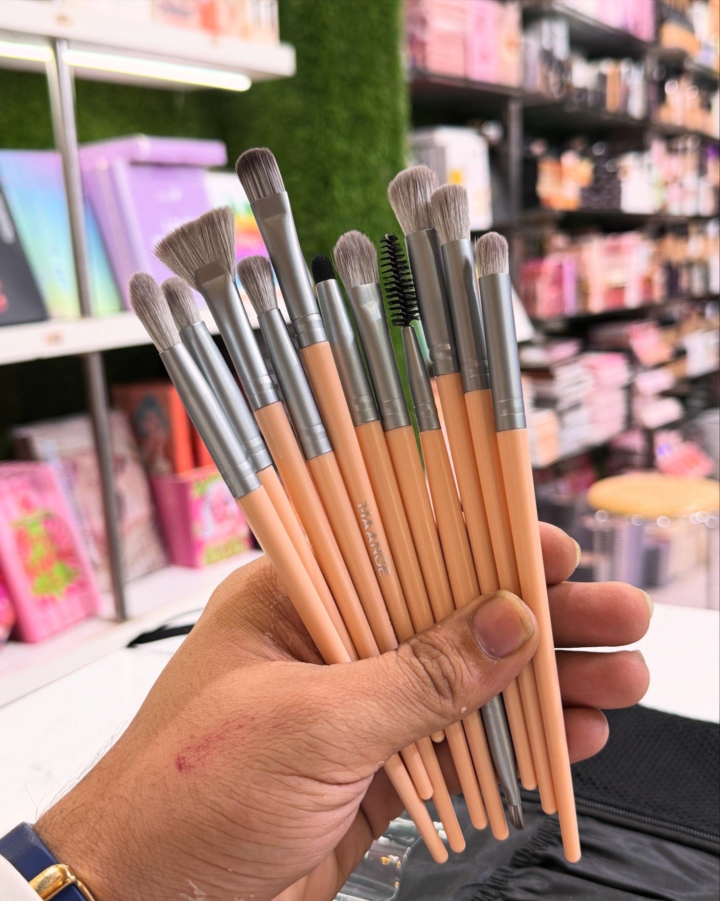 Maange 19pcs Pro Makeup Brushes