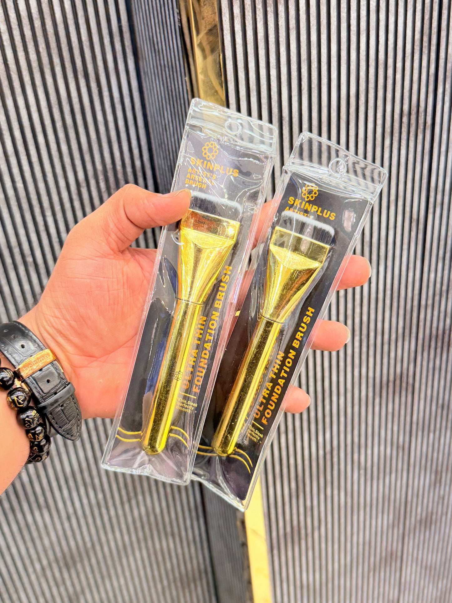 SKINPLUS FLAT FOUNDATION BRUSH SALE