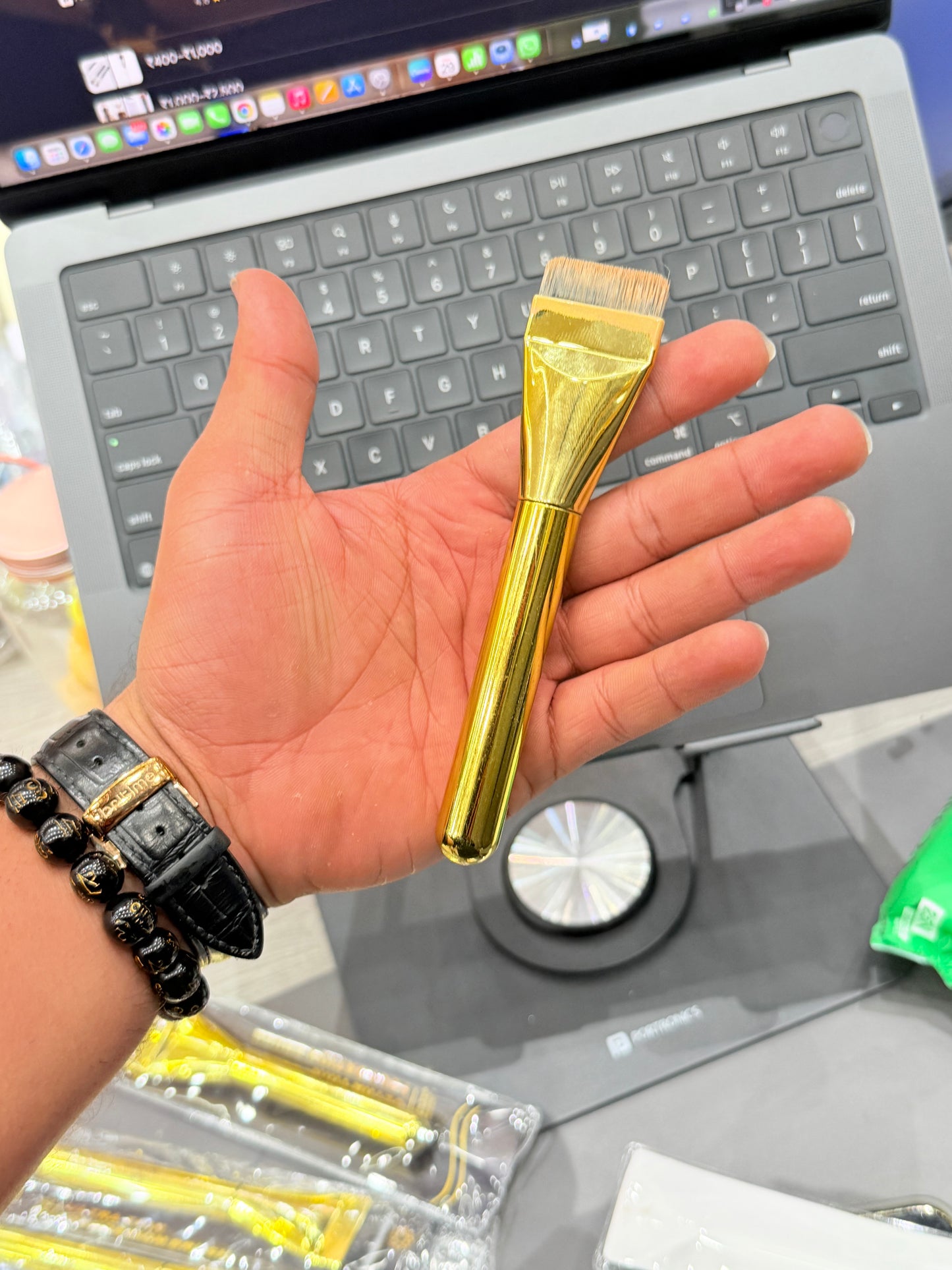 SKINPLUS FLAT FOUNDATION BRUSH SALE