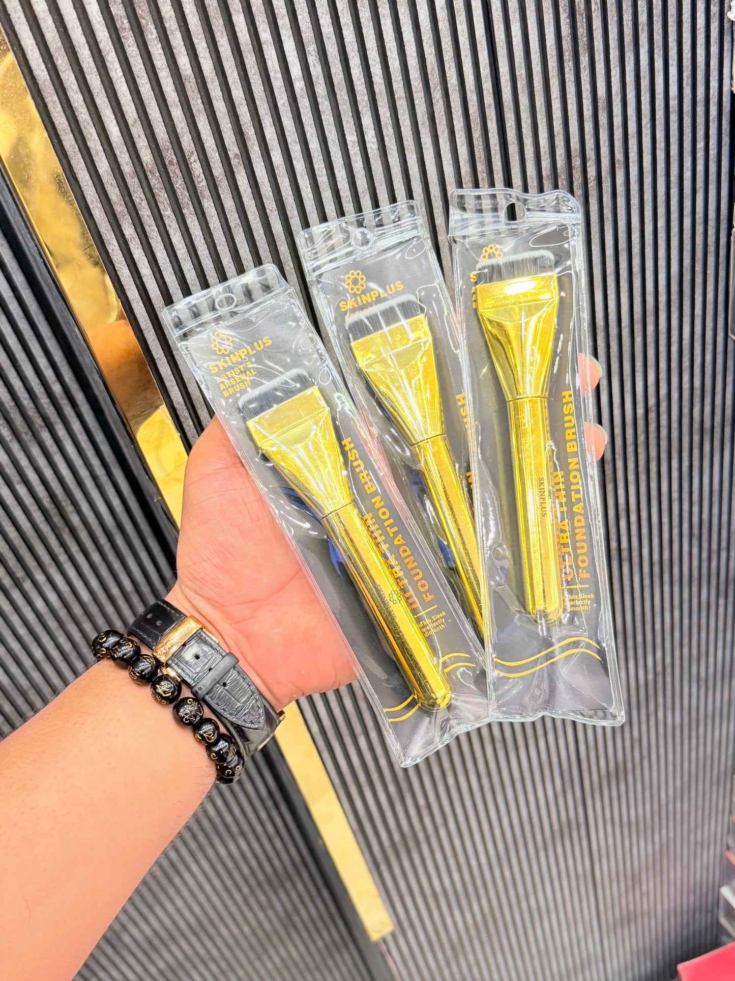 SKINPLUS FLAT FOUNDATION BRUSH SALE