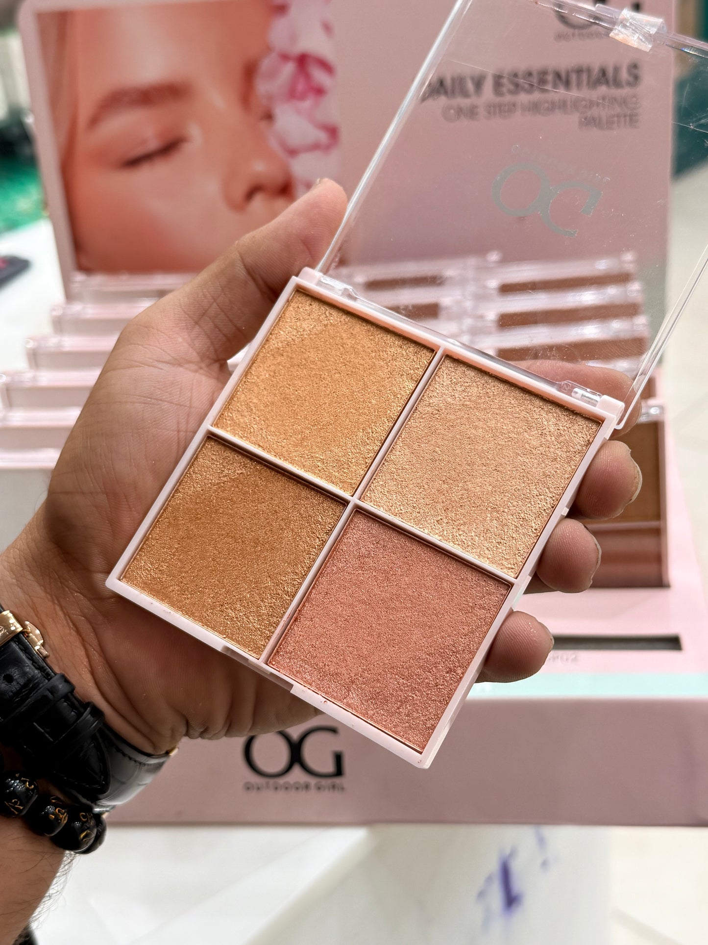 OG PROFESSIONAL HIGHLIGHTER PALLETE