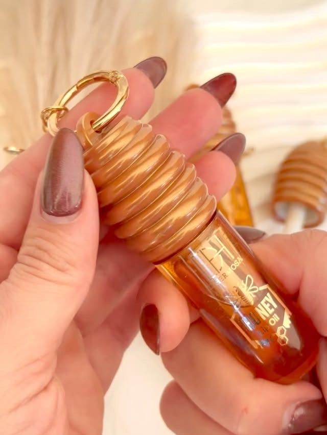 Viral Korean Honey Lip Oil Keychain – Ultra Glossy Hydrating Lip Glow 🍯