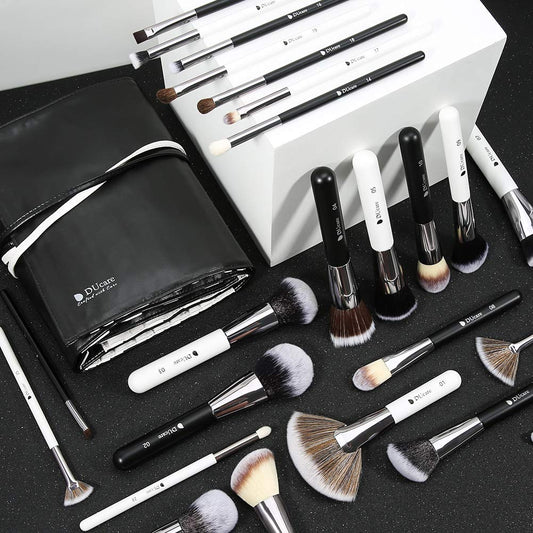 DUCARE Makeup Brushes Set Professional Panda Seris Makeup Brush Set of 31 - Multicolor