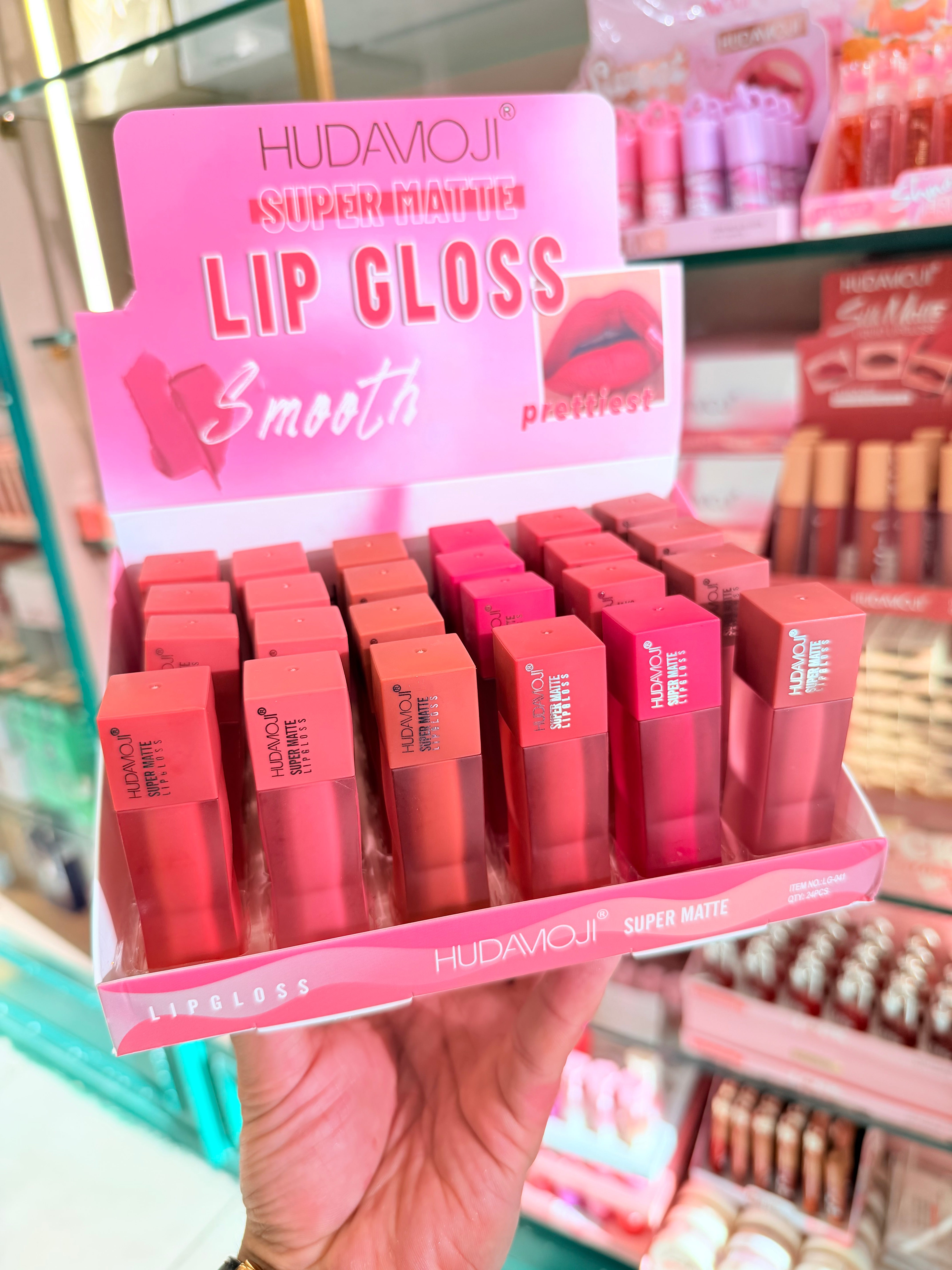 BUNDLE HUDAMOJI Lip Gloss Smootch Set of 6 – Ultra Glossy Long Lasting Shades | Unbelievable Price ₹799