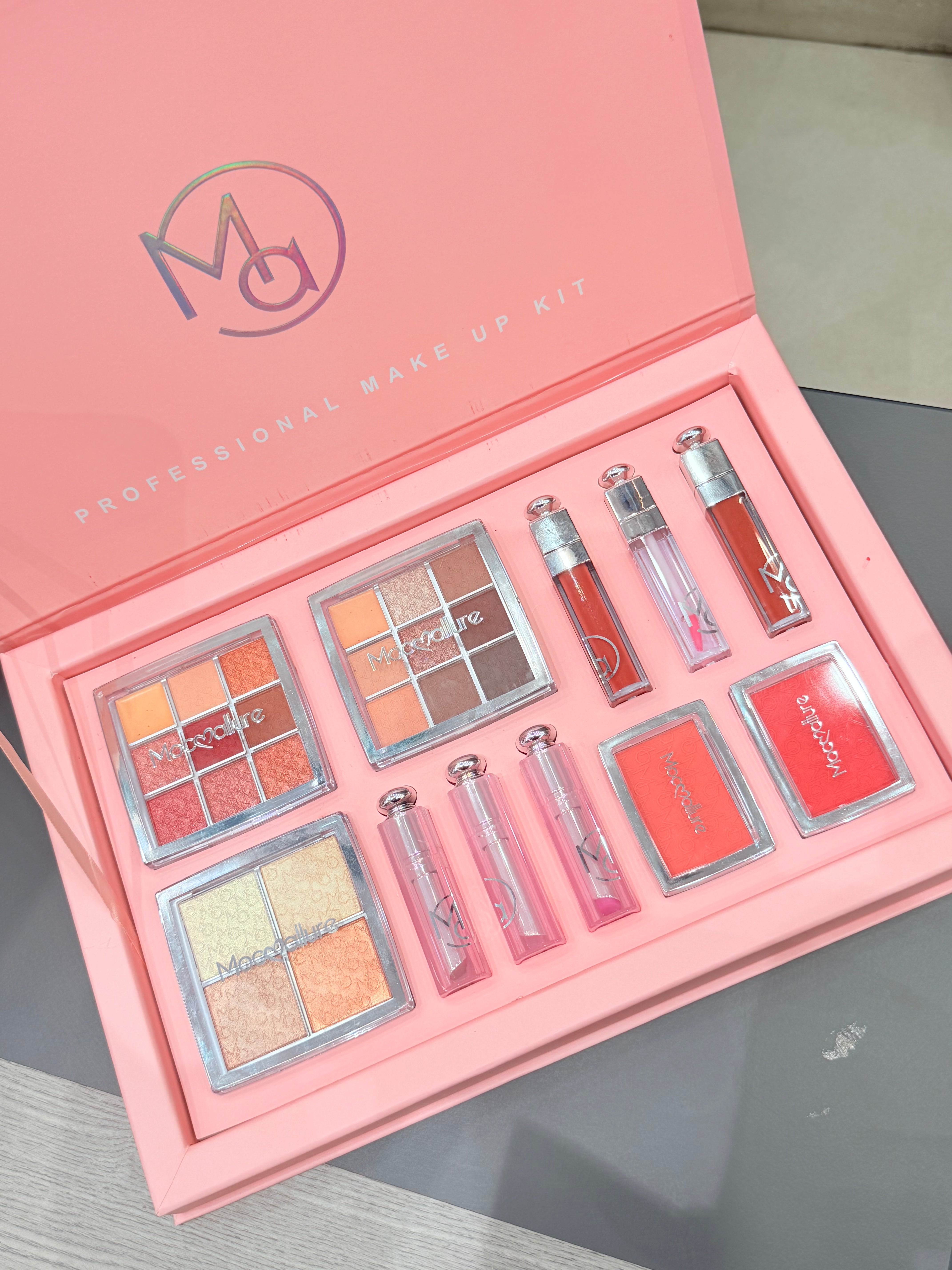 Mocallure Eid Special Professional Makeup Gift Kit – Limited Edition Glam Set LIVE SET