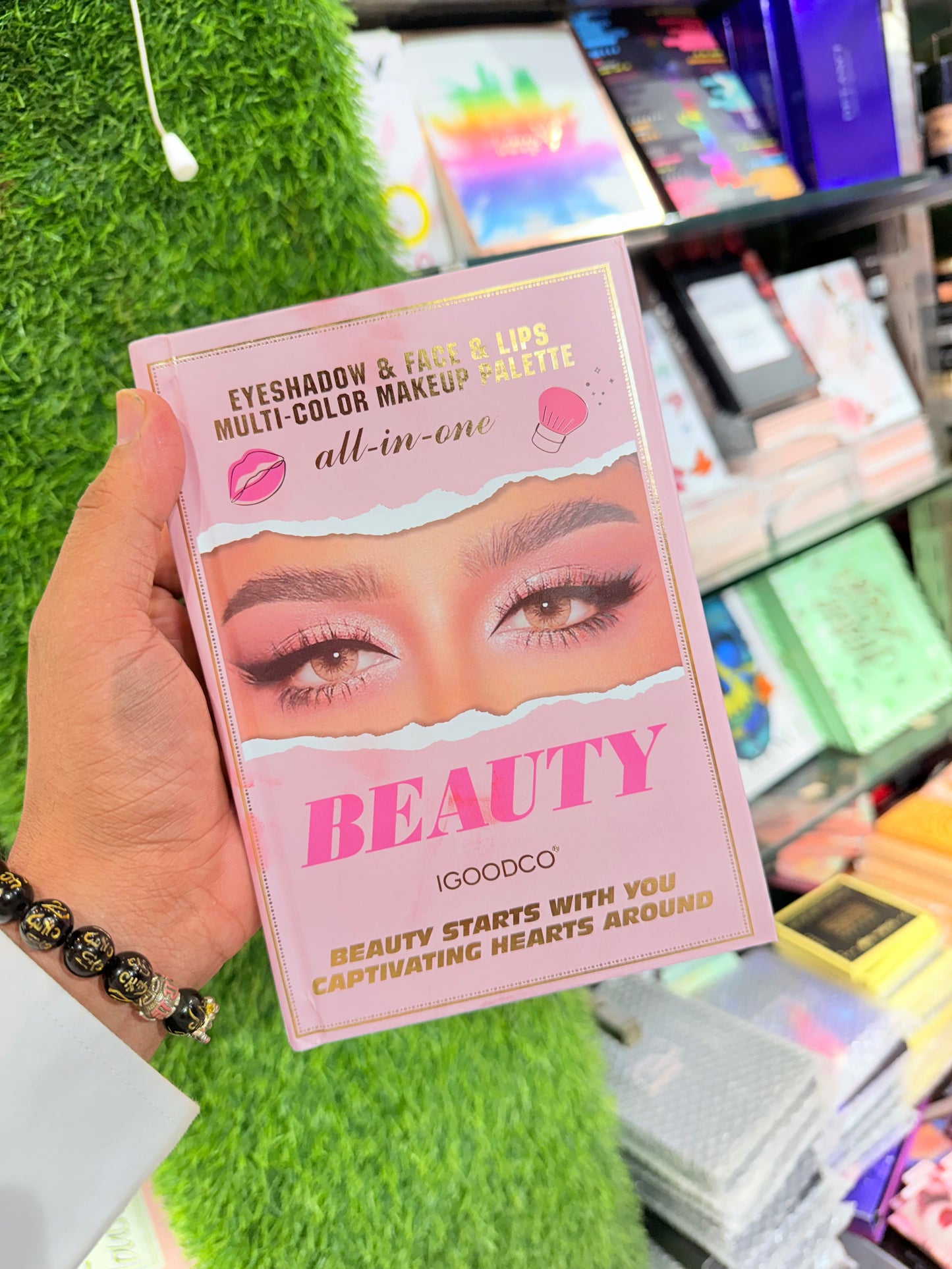 IGOODCO 2.0 5 PAGE VIRAL MAKEUP BOOK