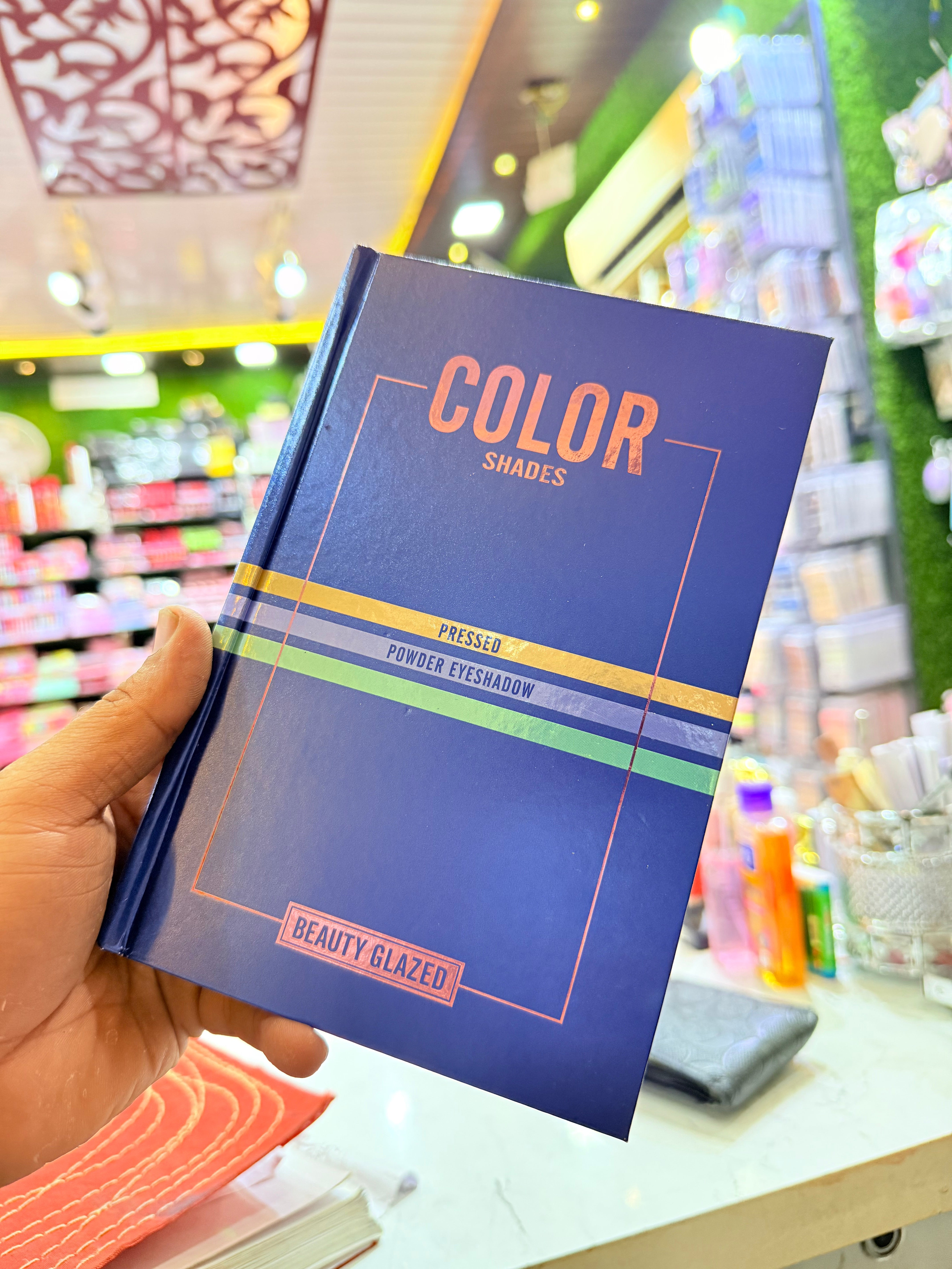 Color Book 3 Page Eyeshadow
