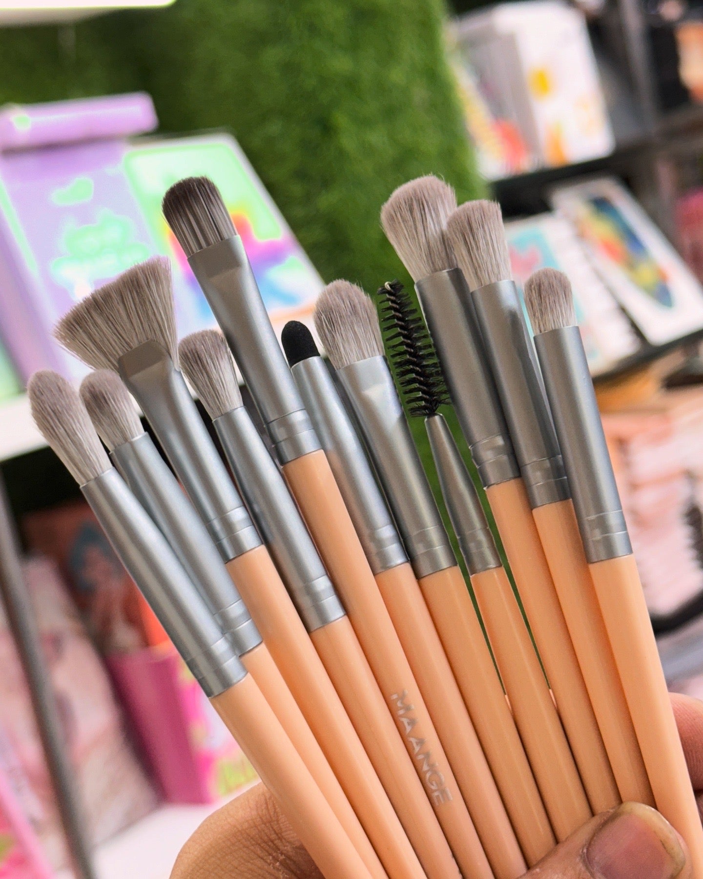 Maange 19pcs Pro Makeup Brushes