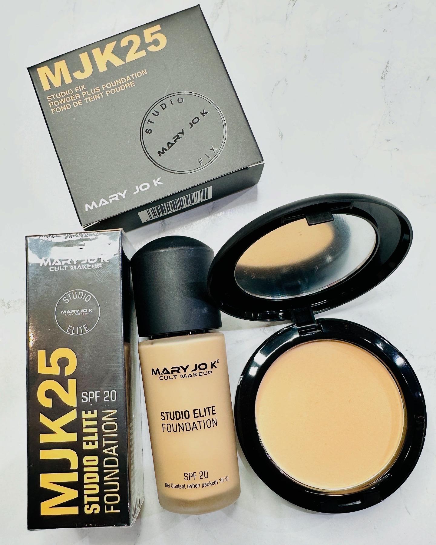 MARY JO K MAKEUP COMBO (1 Studio Compact Powder, 1 Studio Foundation, 1 Wrist Makeup Mixing Pallete)