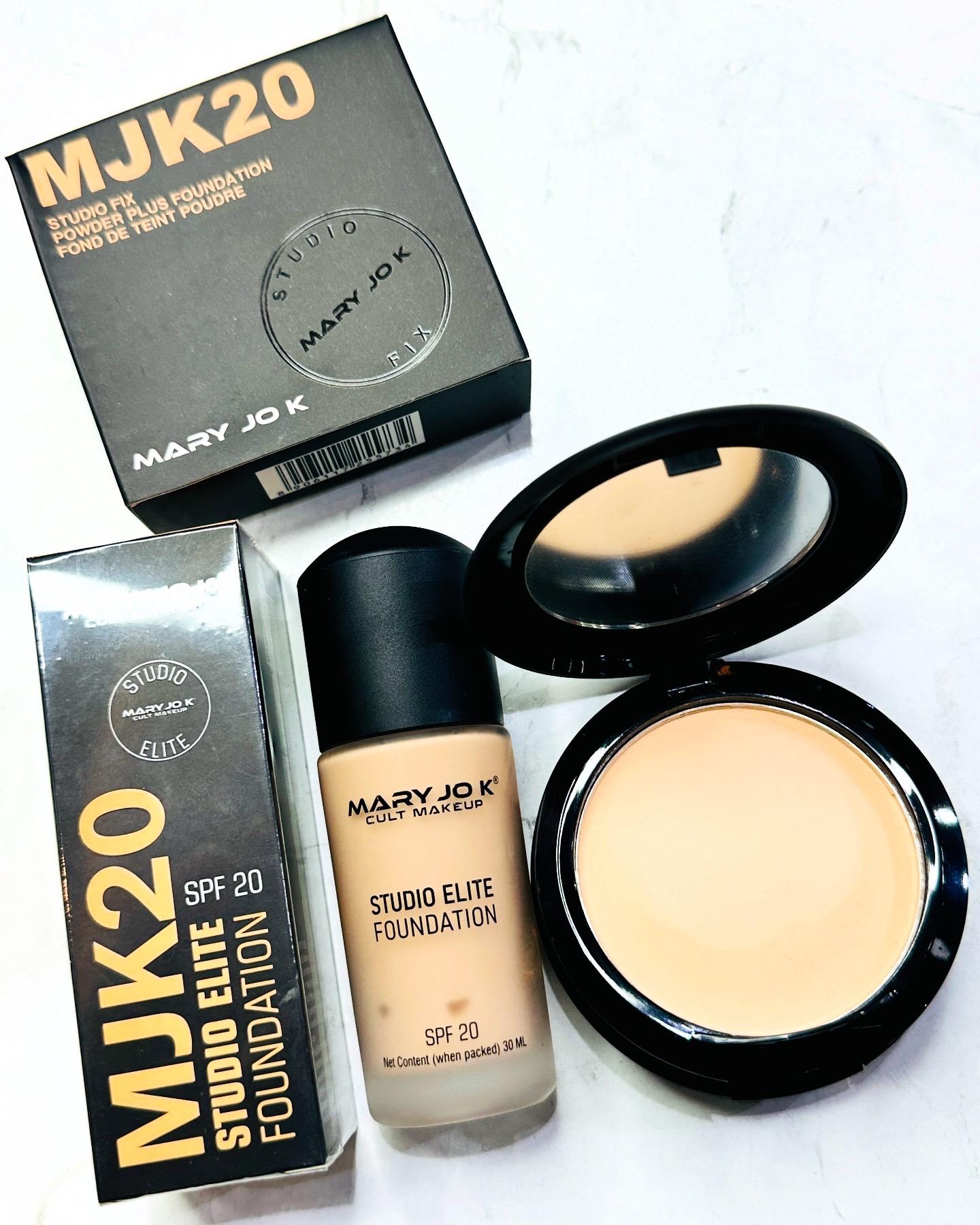 MARY JO K MAKEUP COMBO (1 Studio Compact Powder, 1 Studio Foundation, 1 Wrist Makeup Mixing Pallete)