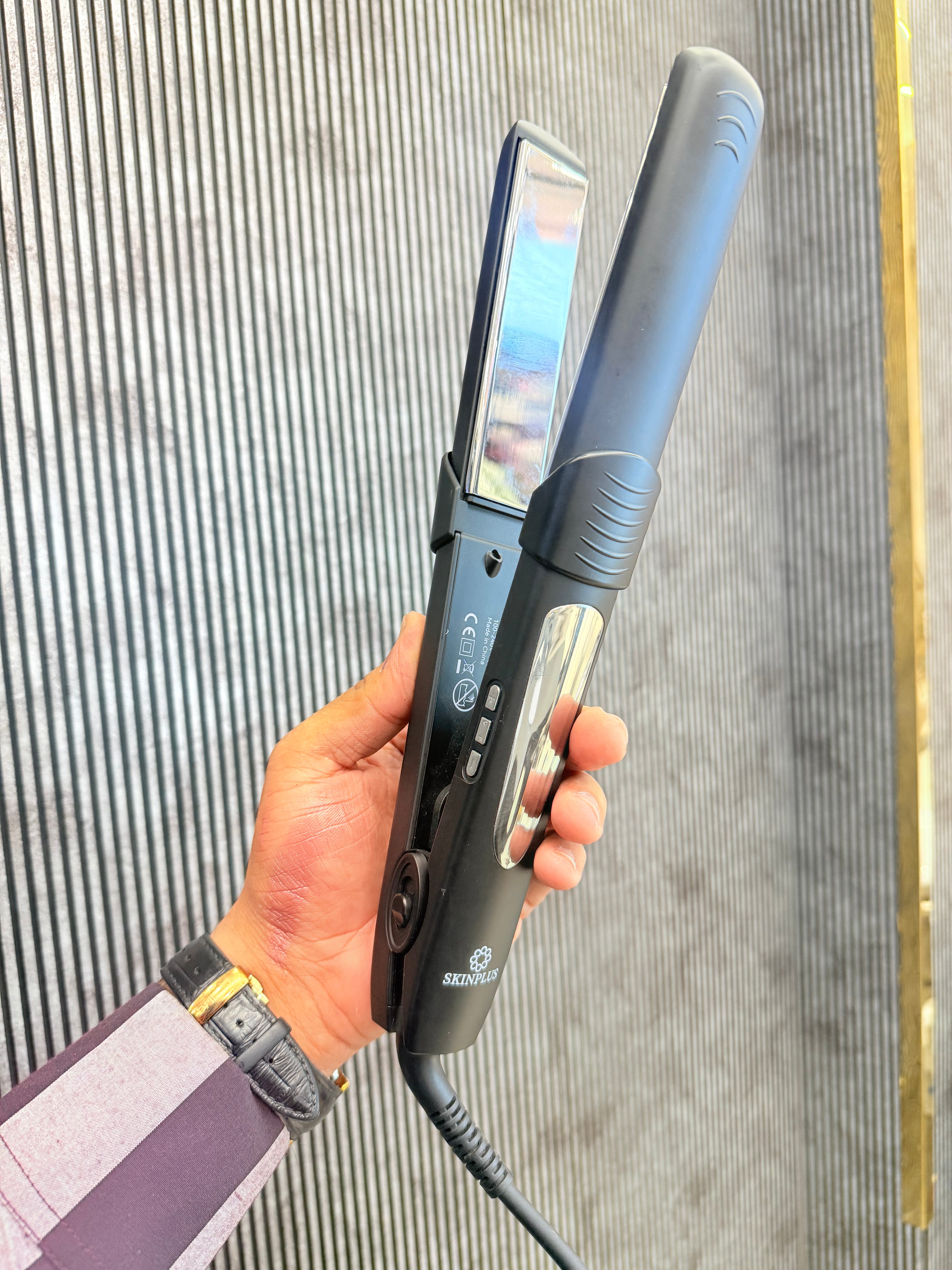 Skinplus Slim Titanium Hair Straightner - One Year Guarantee