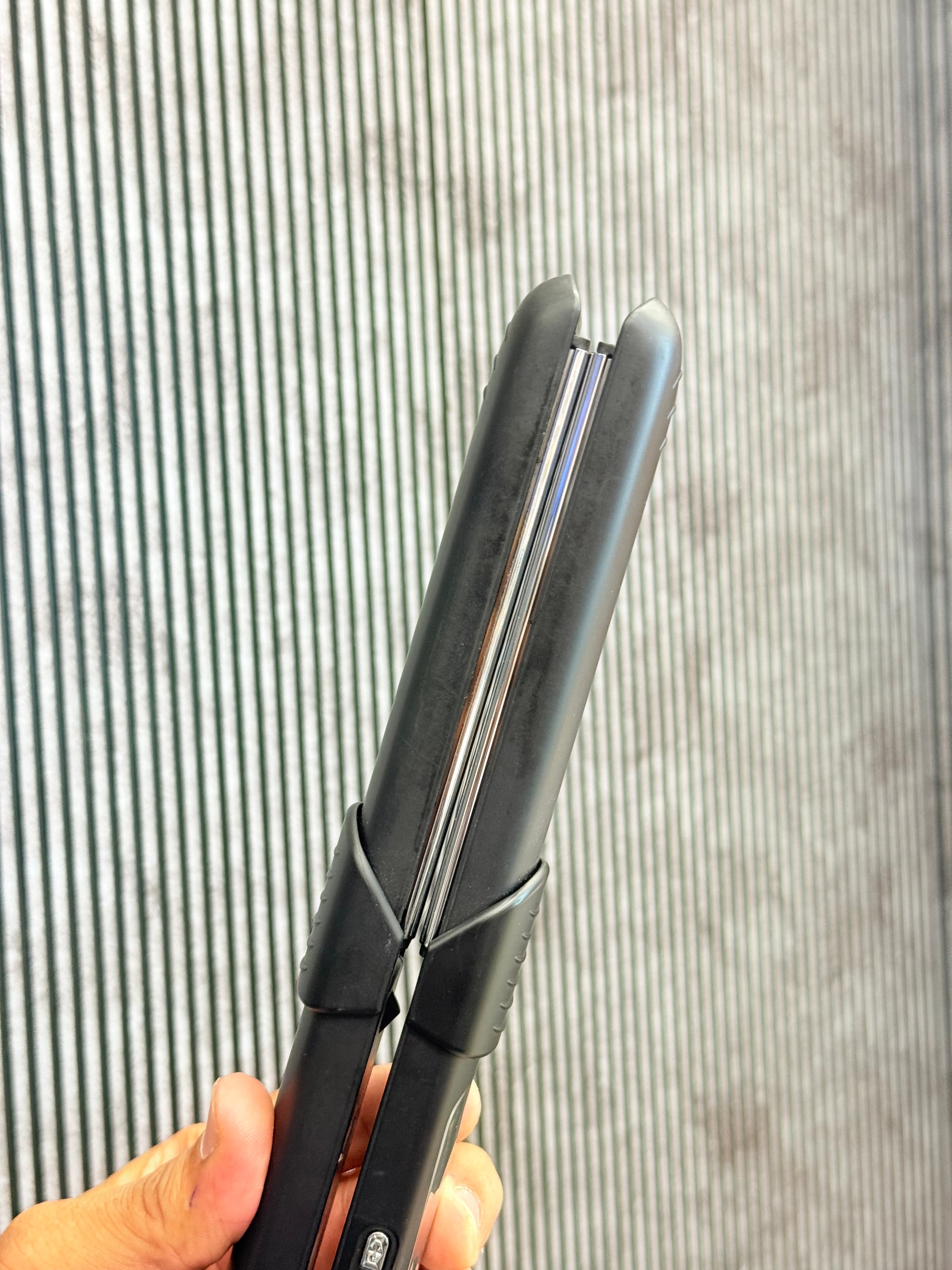 Skinplus Slim Titanium Hair Straightner - One Year Guarantee