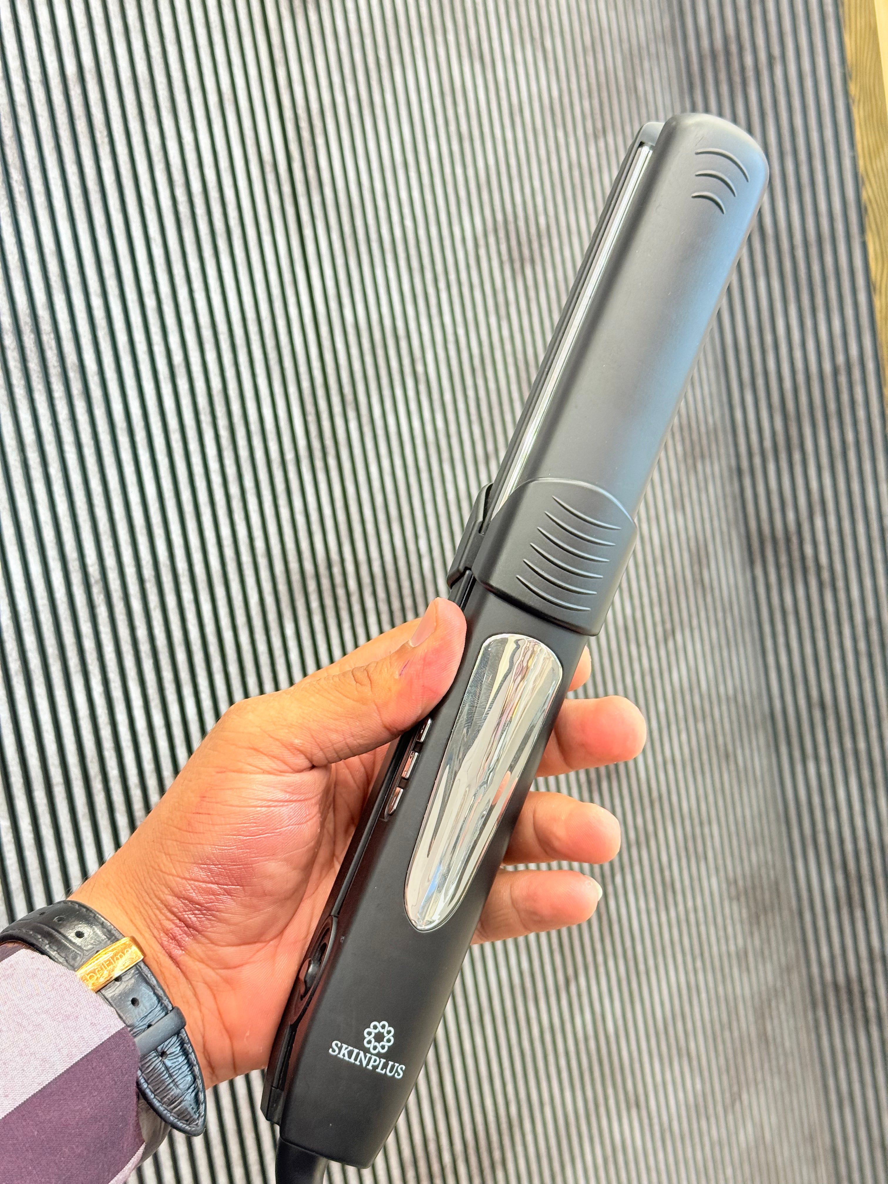 Skinplus Slim Titanium Hair Straightner - One Year Guarantee