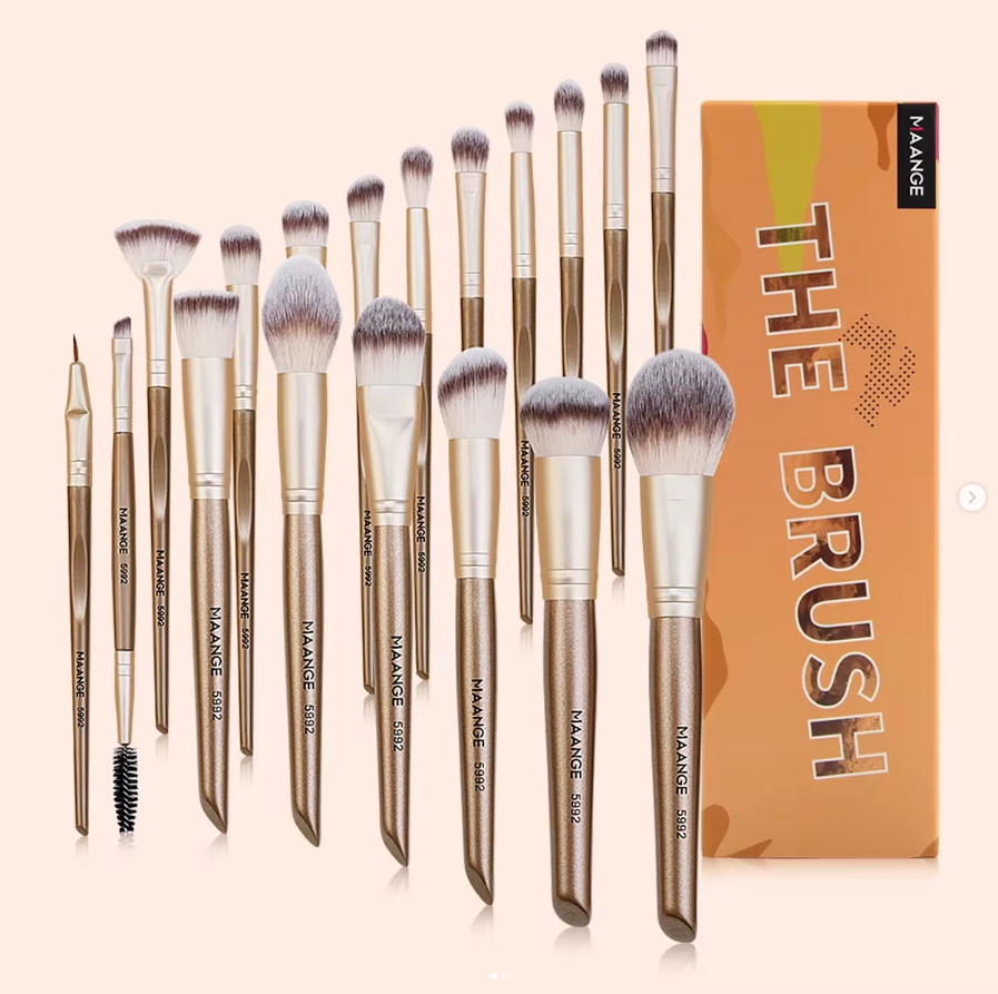 Maange Beginner Makeup Artist Brush Set (18 Pcs) – Best for Personal & Practice Use