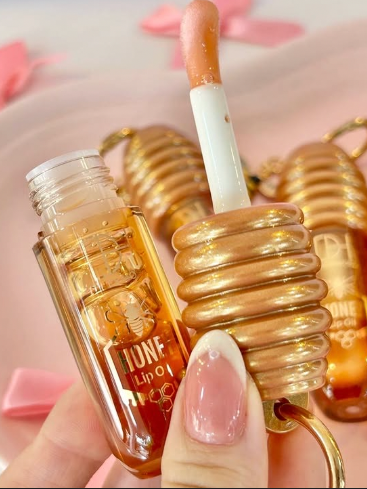 Honey Lip Oil Gloss Keychain – Pack of 24 PCS 🍯💋 | Hydrating Gloss (Wholesale)