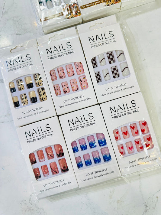 NEWW Fake Nails (Pack of 12 sets)