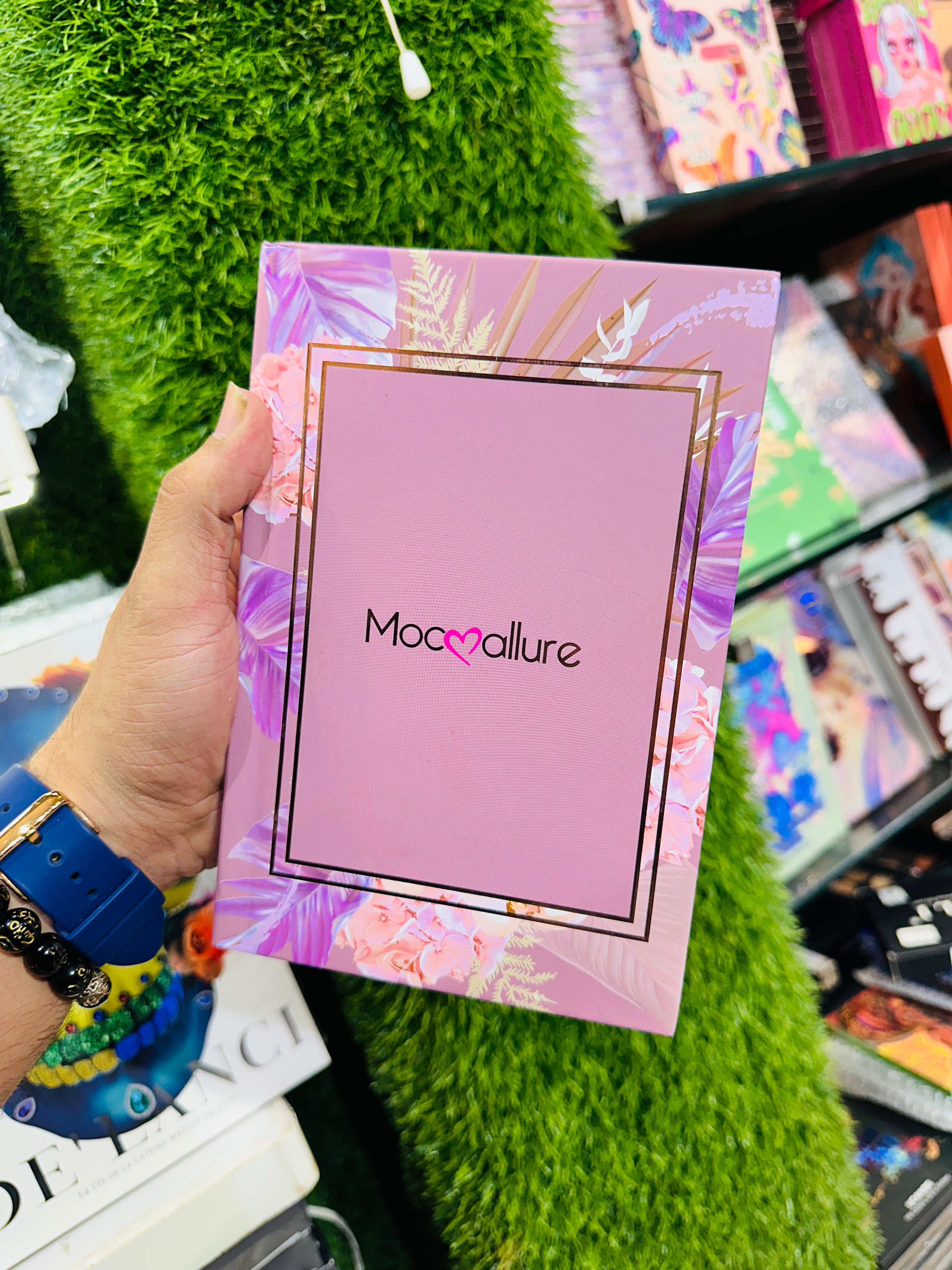 Mocallure 5 Page PRO Makeup Book - BIRTHDAY