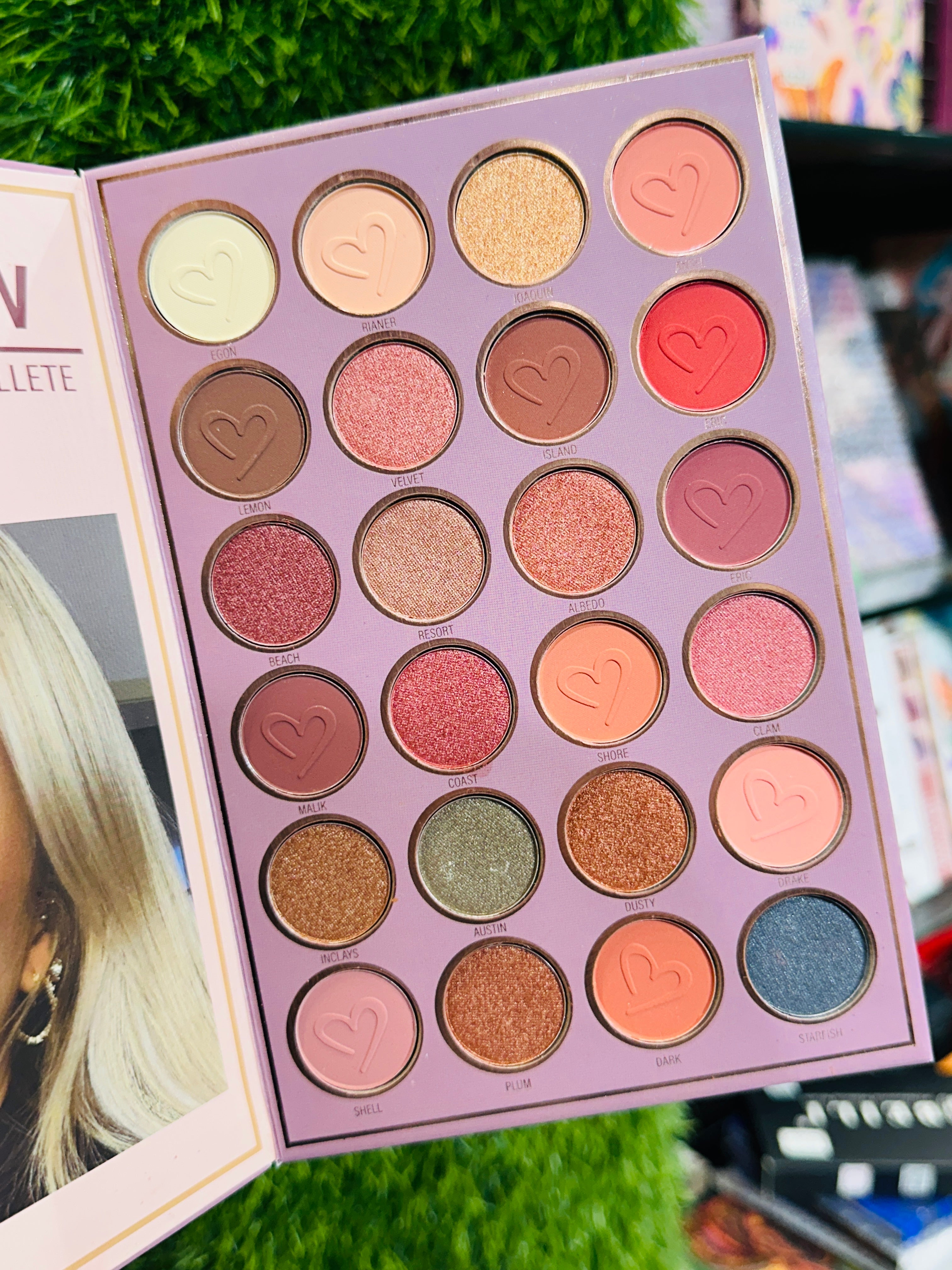 Mocallure 5 Page PRO Makeup Book - BIRTHDAY