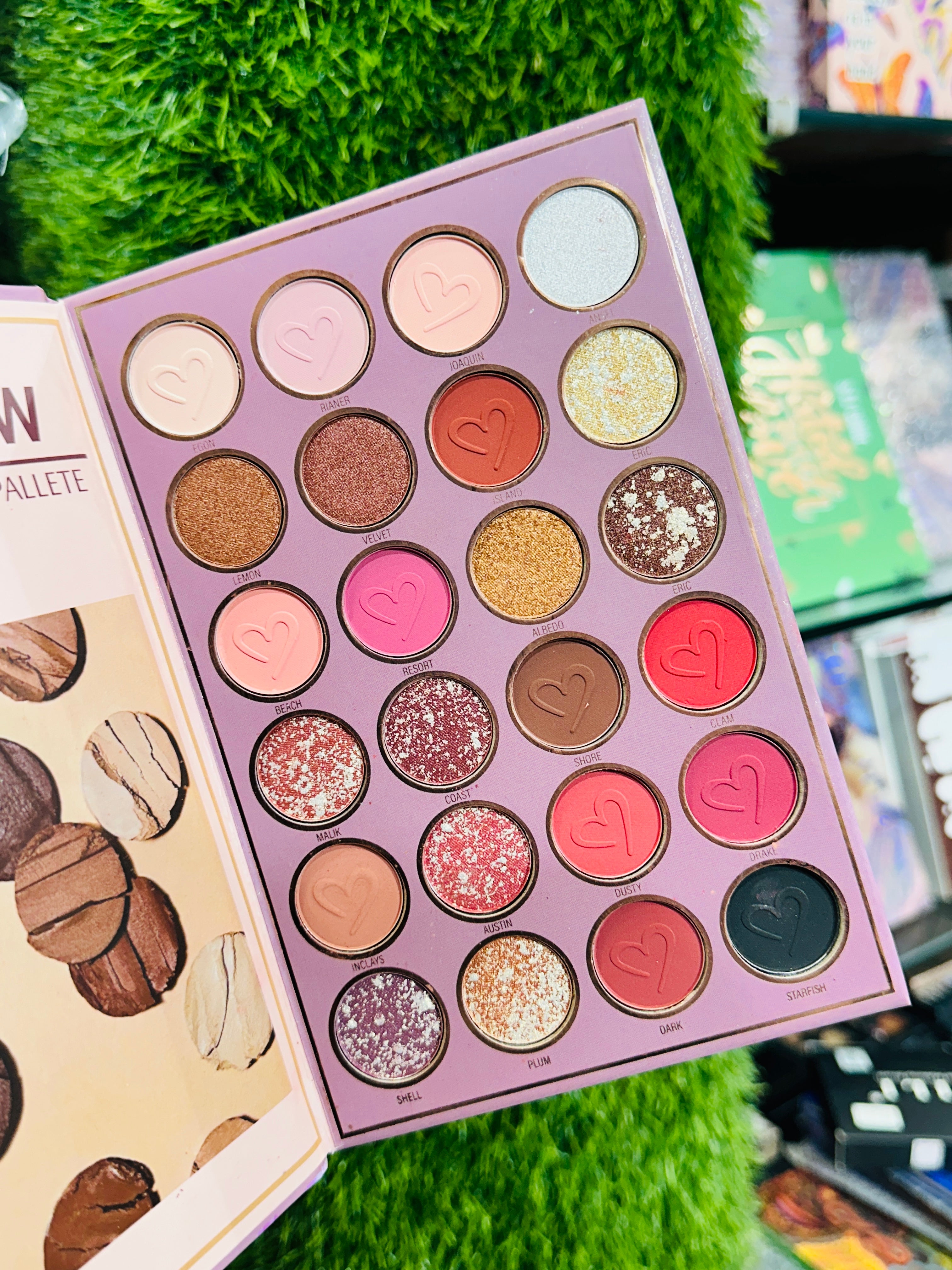 Mocallure 5 Page PRO Makeup Book - BIRTHDAY